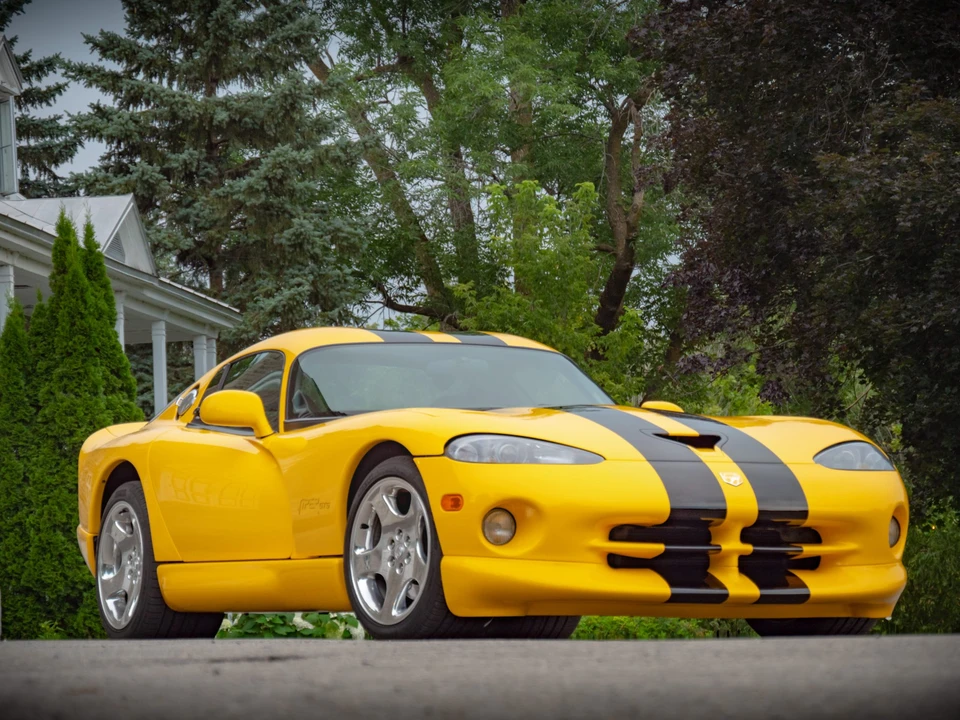 2002 Dodge Viper GTS 2nd Gen - Image 11 of 31