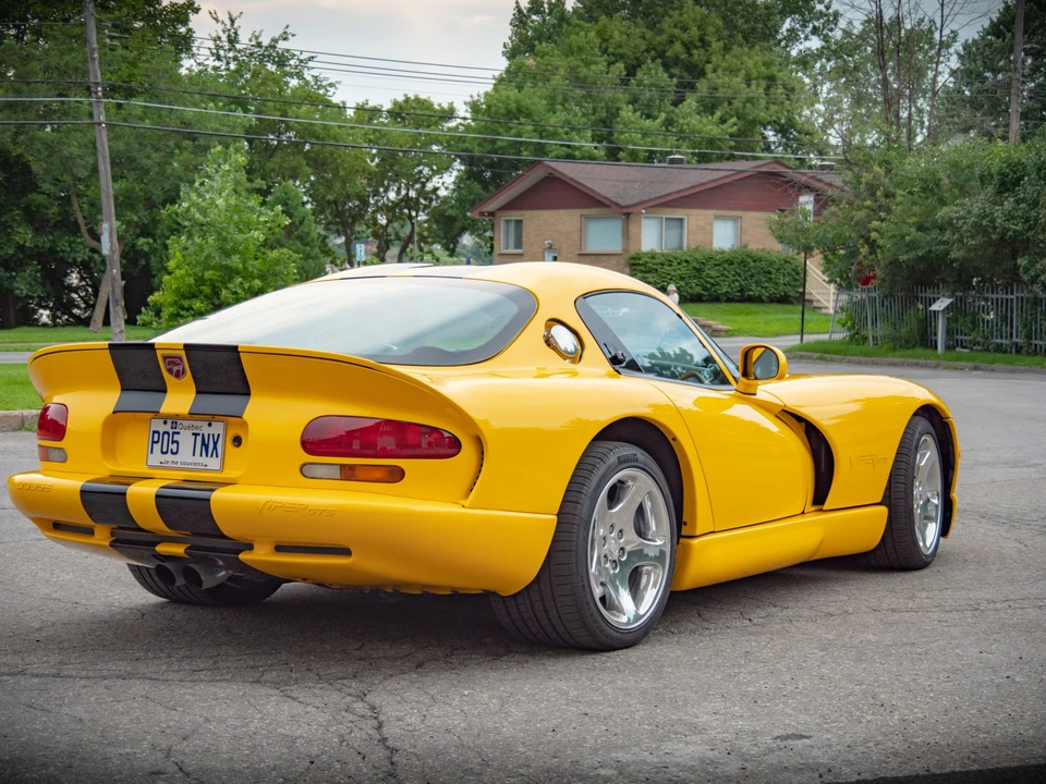 2002 Dodge Viper GTS 2nd Gen - Image 16 of 31