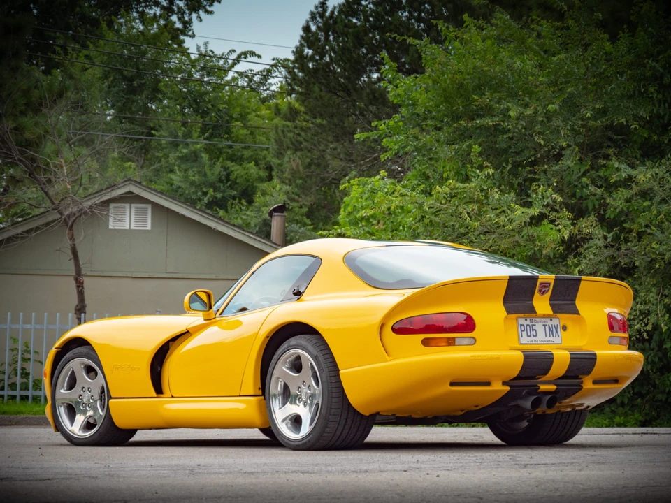 2002 Dodge Viper GTS 2nd Gen - Image 20 of 31