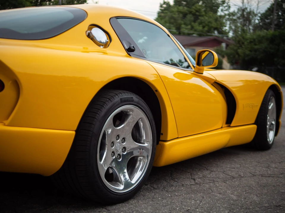 2002 Dodge Viper GTS 2nd Gen - Image 25 of 31