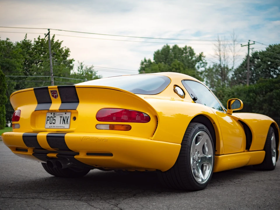 2002 Dodge Viper GTS 2nd Gen - Image 17 of 31