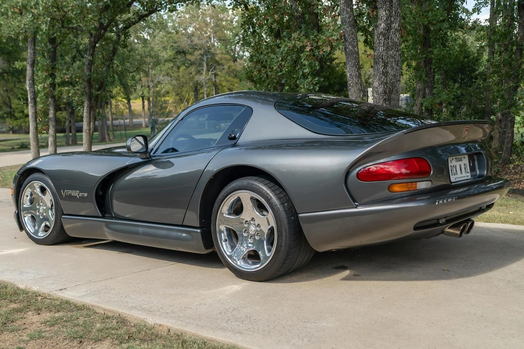2002 Dodge Viper GTS 2nd Gen - Image 4 of 31