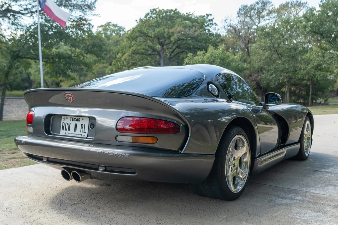 2002 Dodge Viper GTS 2nd Gen - Image 8 of 31