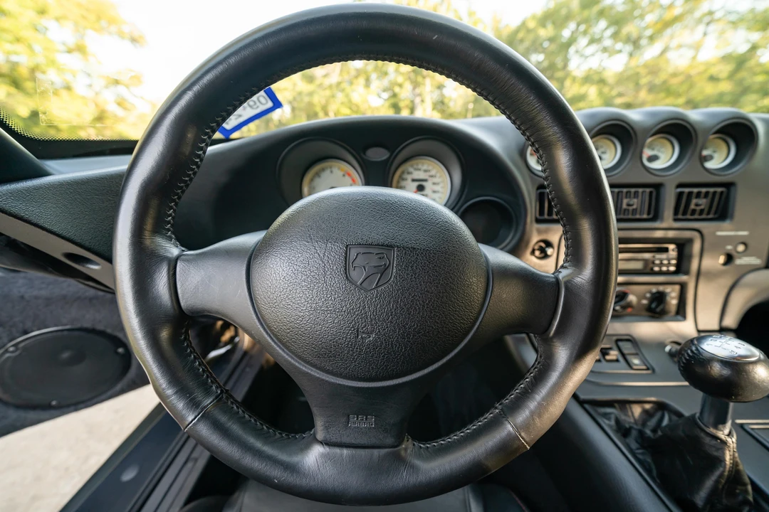 2002 Dodge Viper GTS 2nd Gen - Image 25 of 31