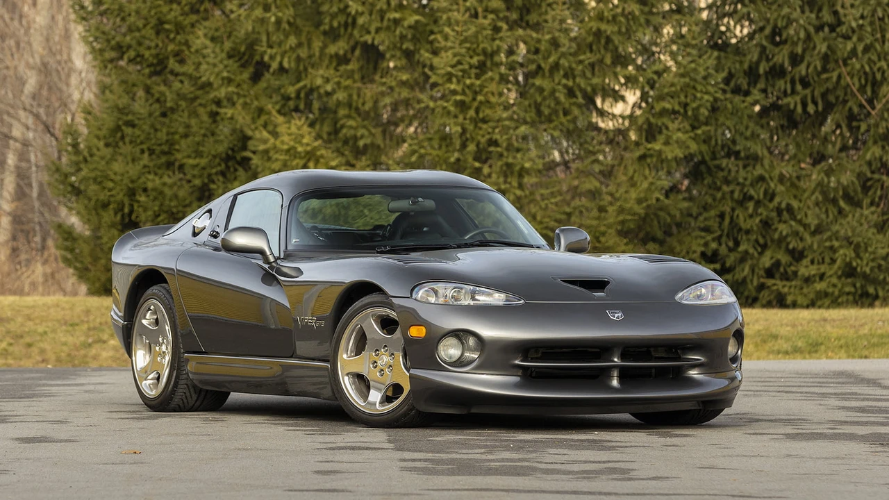 2002 Dodge Viper GTS 2nd Gen - Image 12 of 24