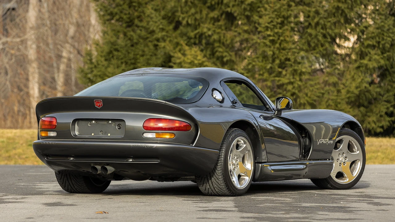 2002 Dodge Viper GTS 2nd Gen - Image 13 of 24