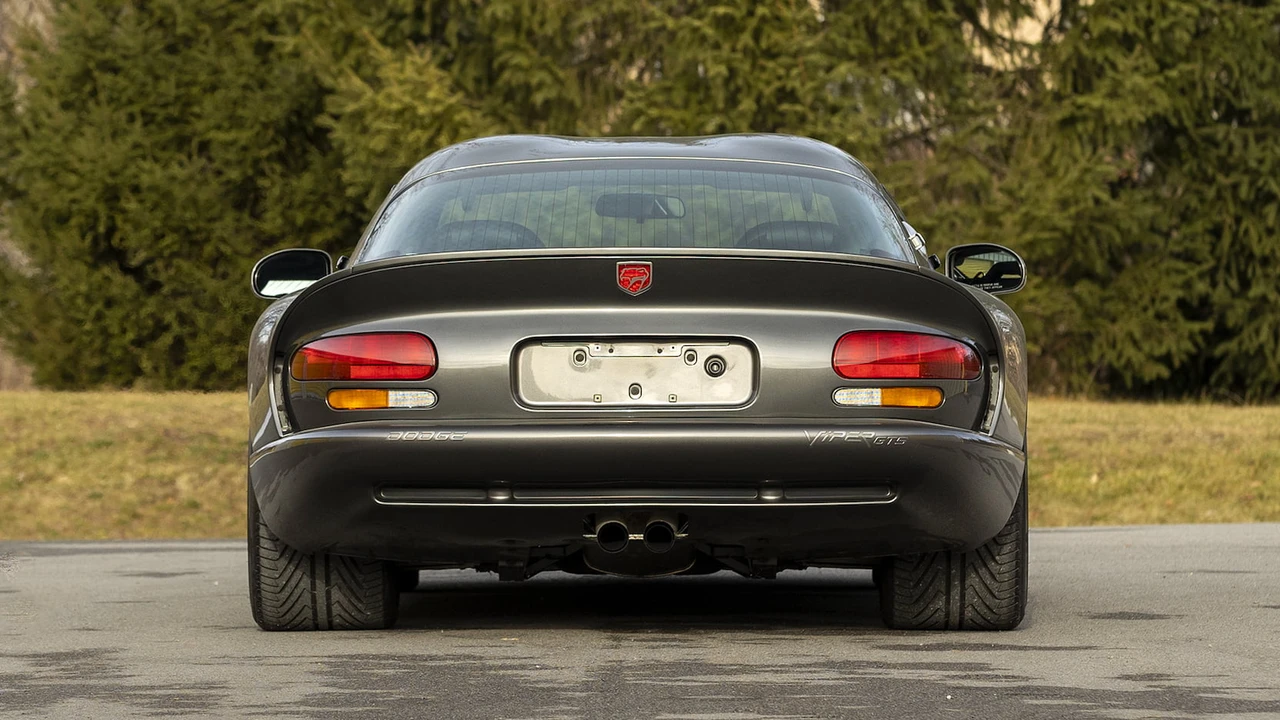 2002 Dodge Viper GTS 2nd Gen - Image 15 of 24