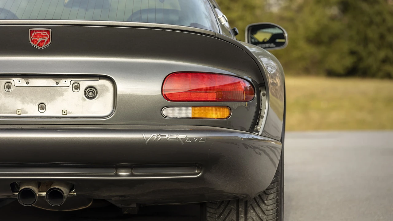 2002 Dodge Viper GTS 2nd Gen - Image 17 of 24