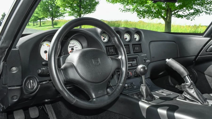 2002 Dodge Viper GTS 2nd Gen - Image 2 of 6