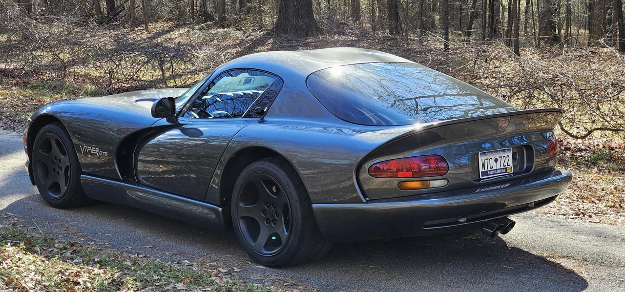 2002 Dodge Viper GTS 2nd Gen - Image 14 of 31