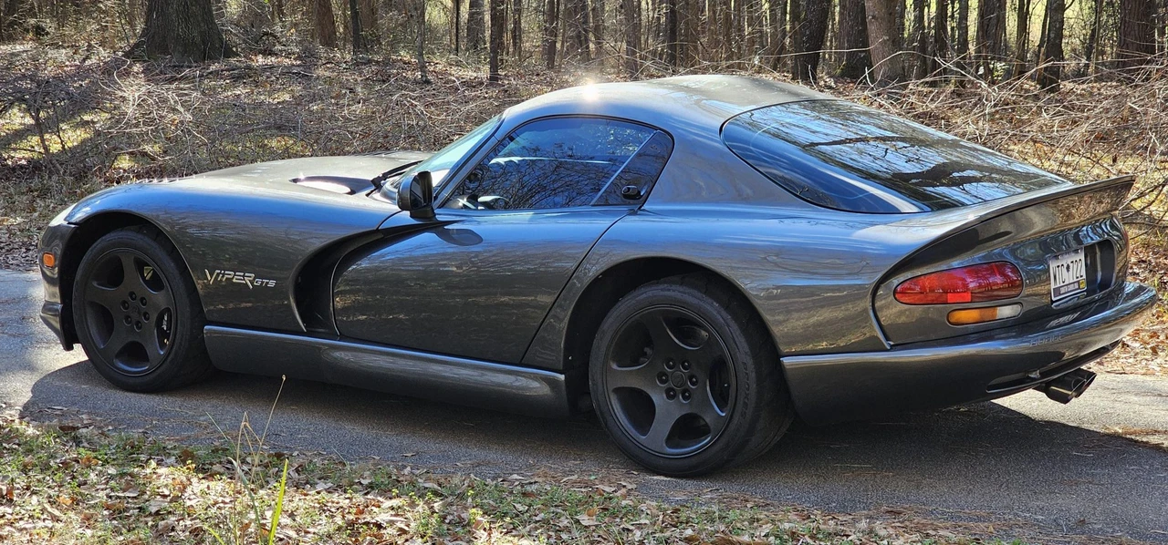2002 Dodge Viper GTS 2nd Gen - Image 13 of 31