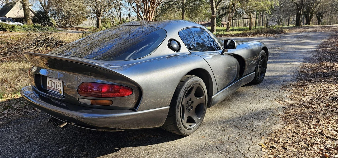 2002 Dodge Viper GTS 2nd Gen - Image 23 of 31