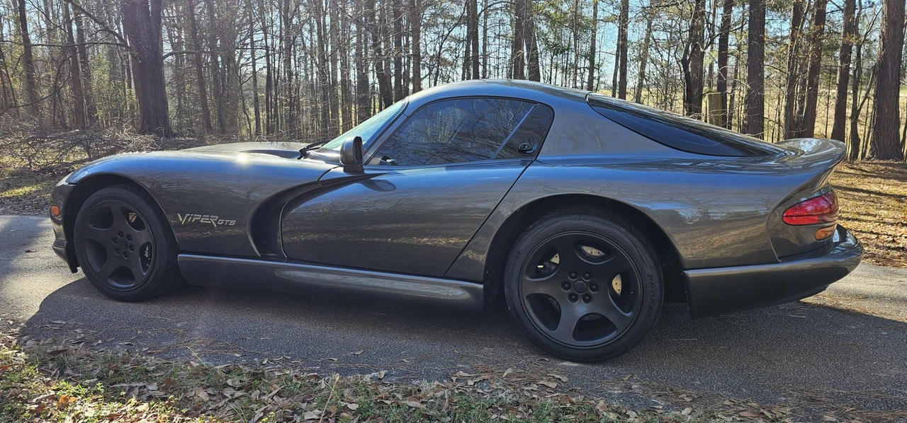 2002 Dodge Viper GTS 2nd Gen - Image 10 of 31