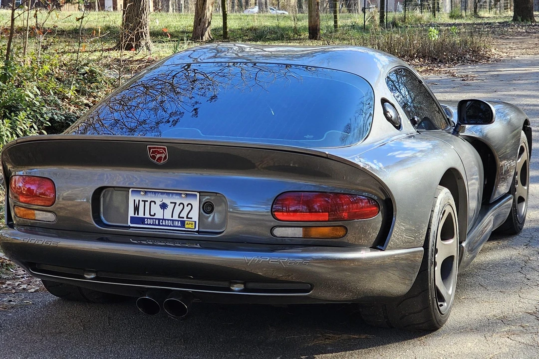 2002 Dodge Viper GTS 2nd Gen - Image 20 of 31