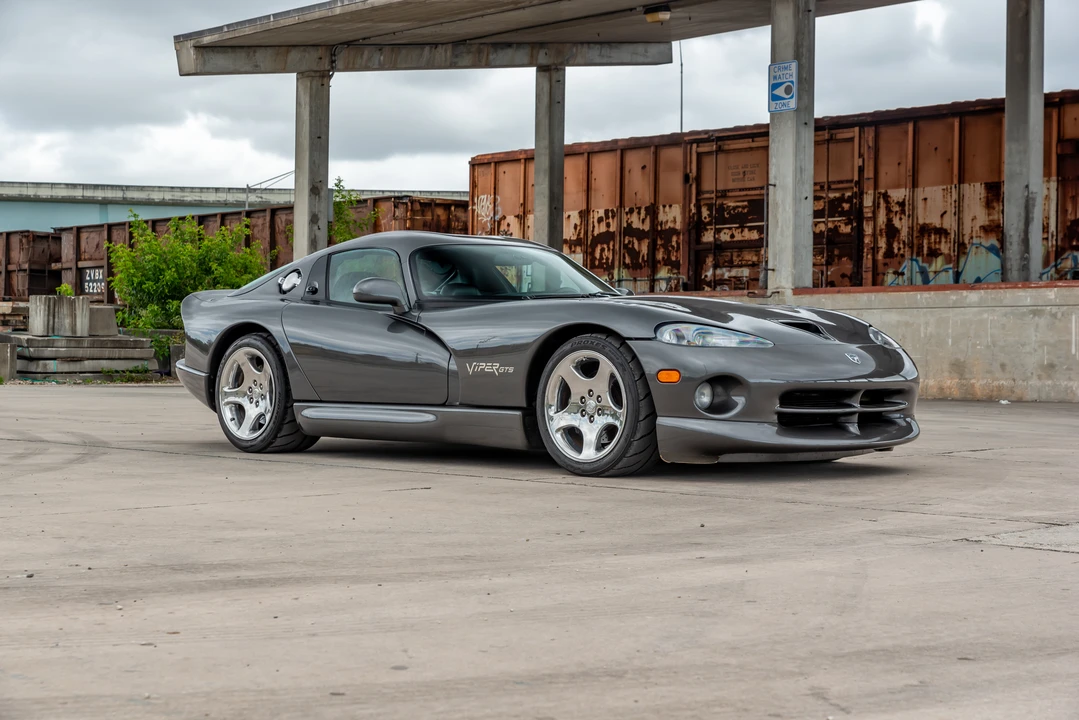 2002 Dodge Viper GTS 2nd Gen - Image 4 of 31