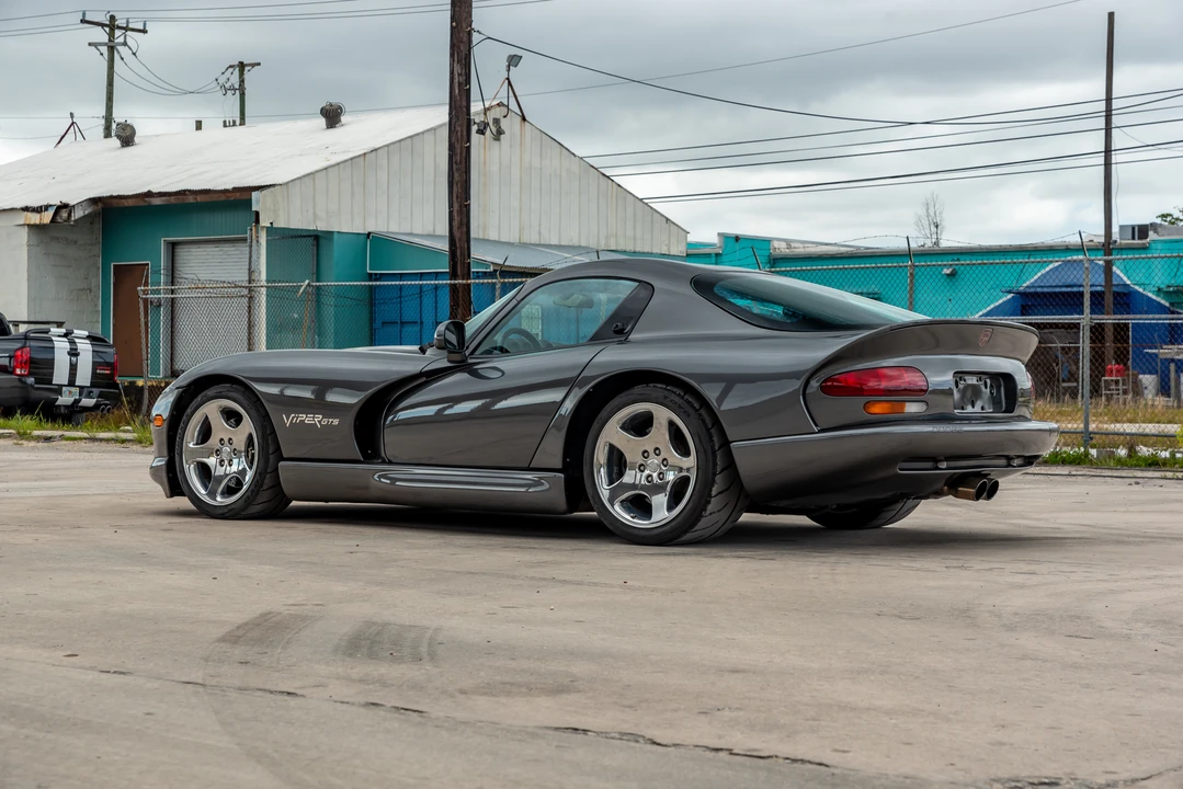 2002 Dodge Viper GTS 2nd Gen - Image 11 of 31