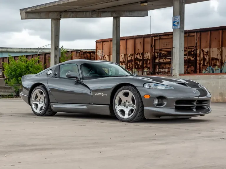 2002 Dodge Viper GTS 2nd Gen - Image 2 of 31