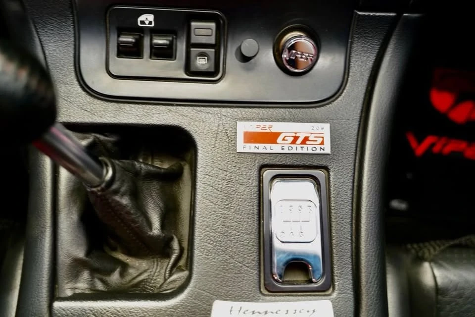 2002 Dodge Viper GTS 2nd Gen - Image 15 of 18