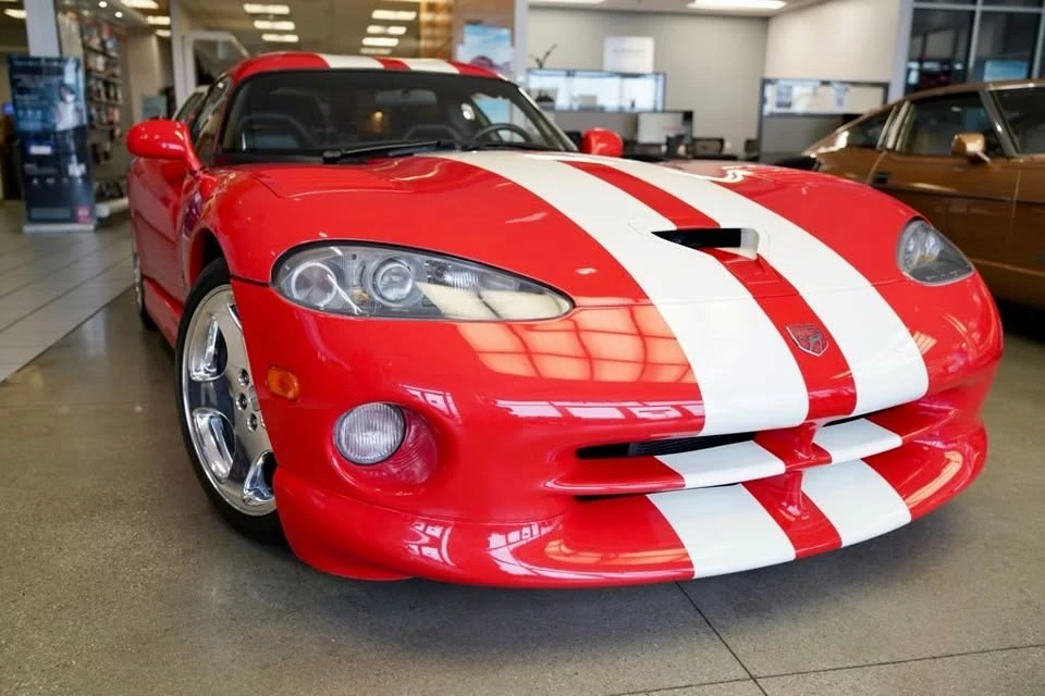 2002 Dodge Viper GTS 2nd Gen - Image 3 of 18