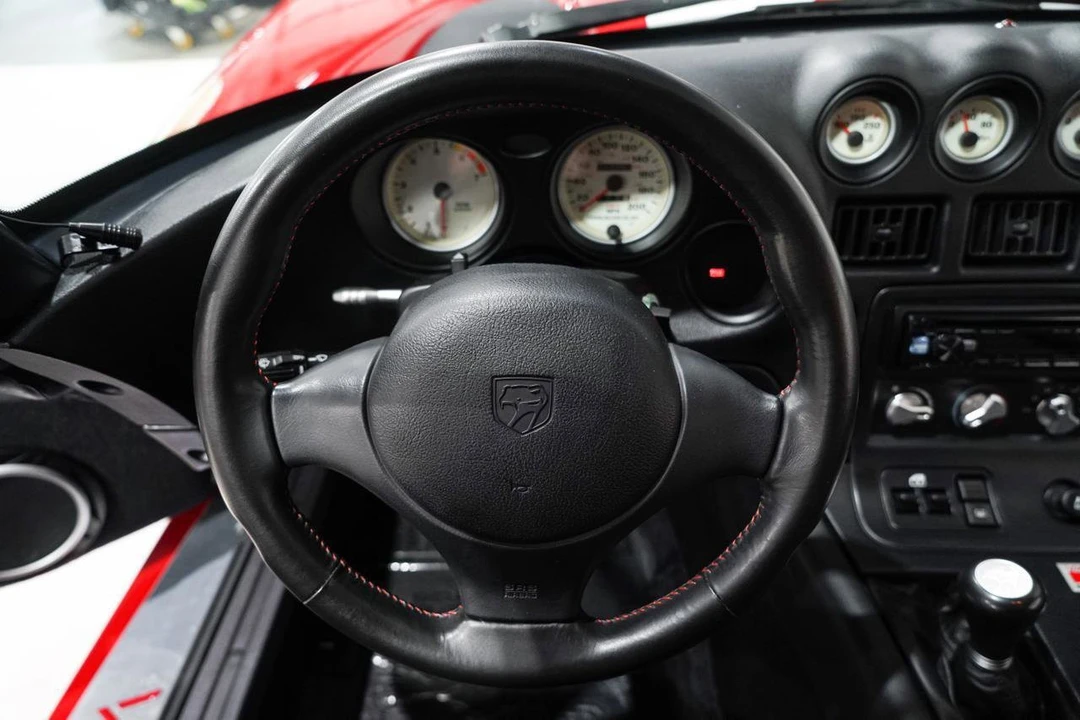 2002 Dodge Viper GTS 2nd Gen - Image 10 of 31