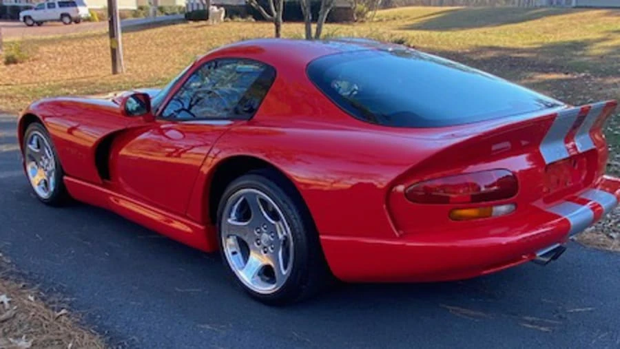 2002 Dodge Viper GTS 2nd Gen - Image 2 of 16