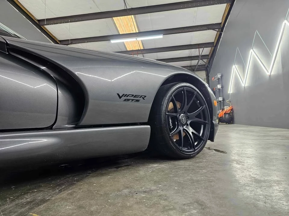 2002 Dodge Viper GTS 2nd Gen - Image 14 of 19