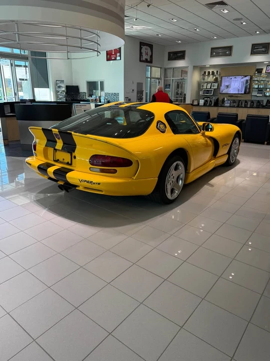 2002 Dodge Viper GTS 2nd Gen - Image 7 of 18