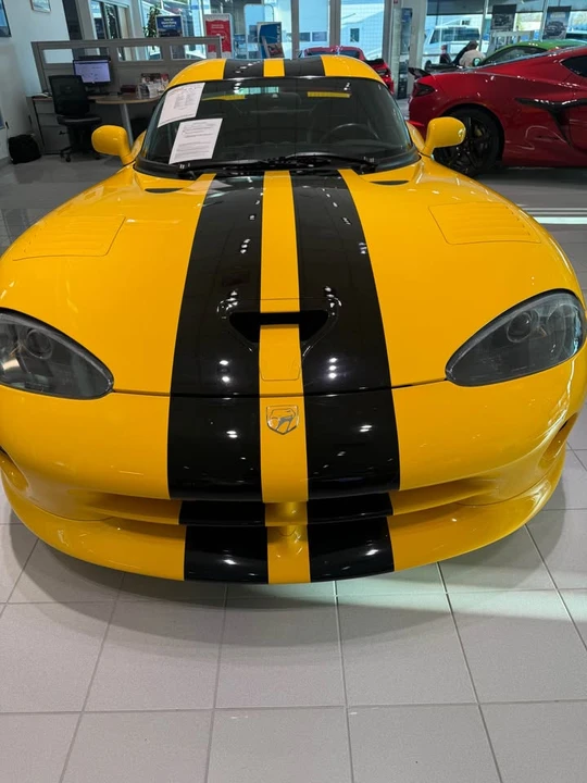 2002 Dodge Viper GTS 2nd Gen - Image 2 of 5