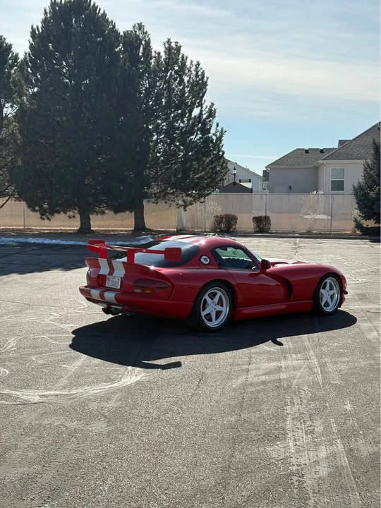 2002 Dodge Viper GTS 2nd Gen - Image 2 of 8
