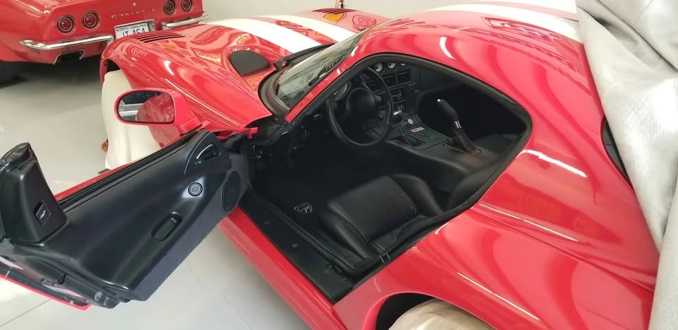 2002 Dodge Viper GTS 2nd Gen - Image 12 of 15