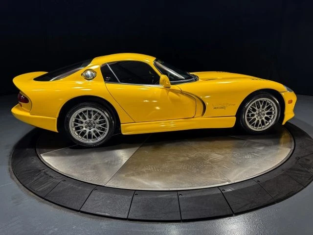 2002 Dodge Viper GTS 2nd Gen - Image 20 of 31