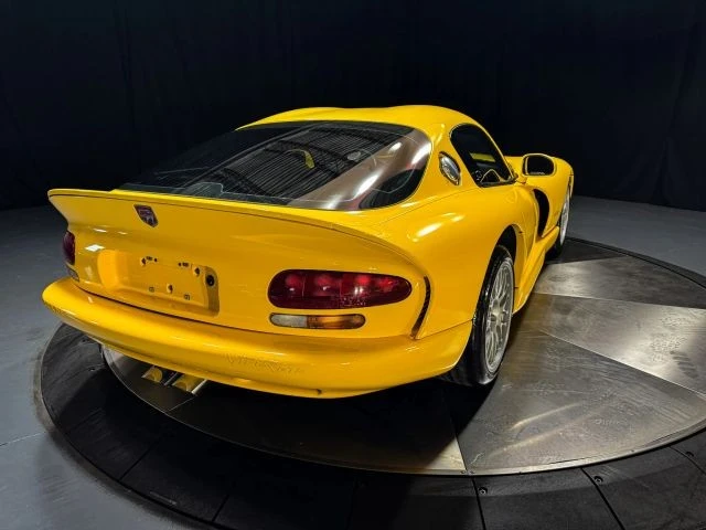 2002 Dodge Viper GTS 2nd Gen - Image 13 of 31