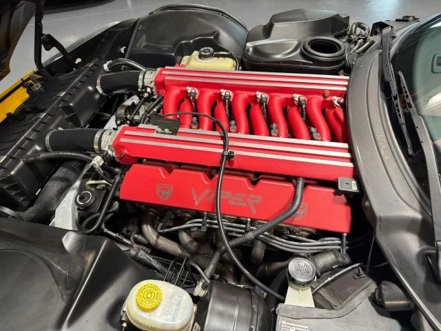 2002 Dodge Viper GTS 2nd Gen - Image 28 of 31