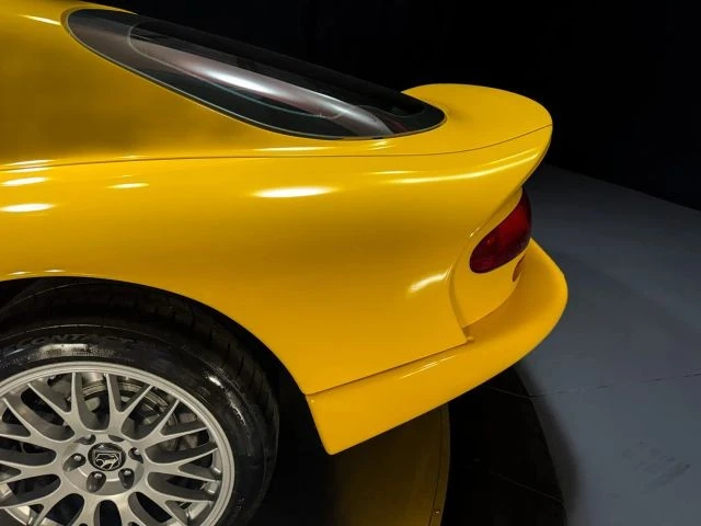 2002 Dodge Viper GTS 2nd Gen - Image 14 of 31