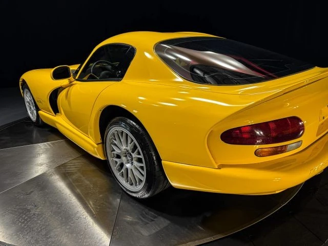 2002 Dodge Viper GTS 2nd Gen - Image 9 of 31