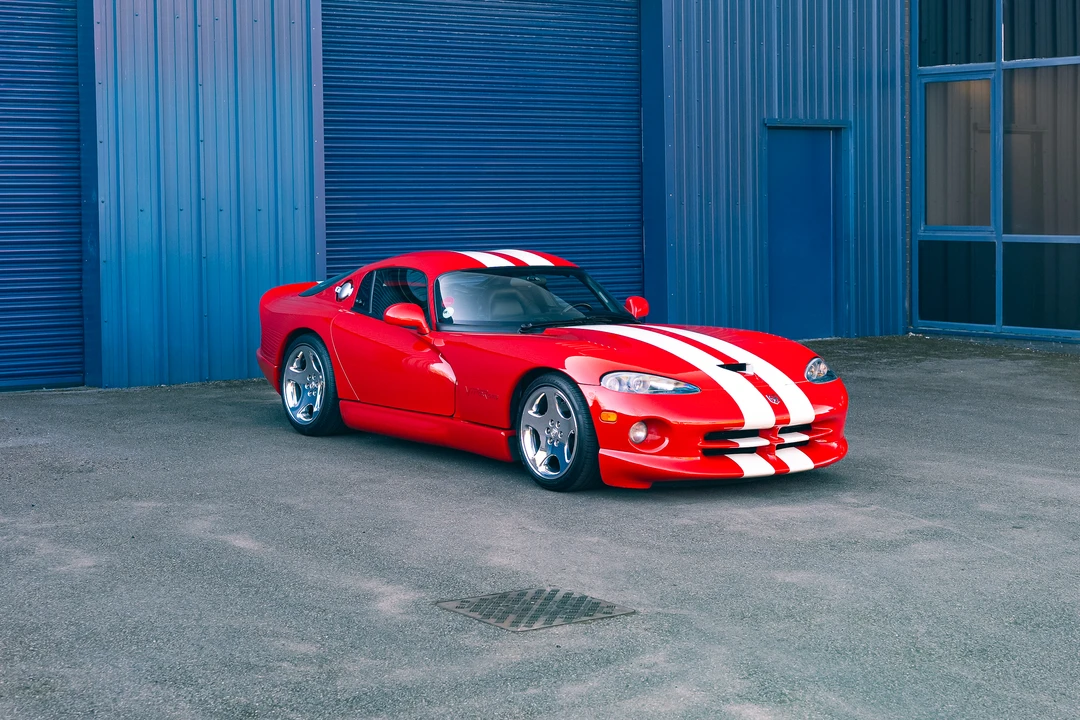 2002 Dodge Viper GTS 2nd Gen - Image 11 of 31
