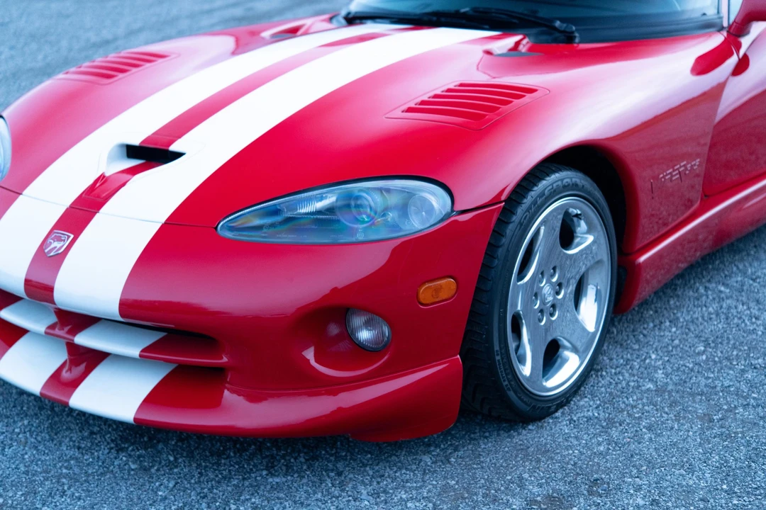 2002 Dodge Viper GTS 2nd Gen - Image 18 of 31