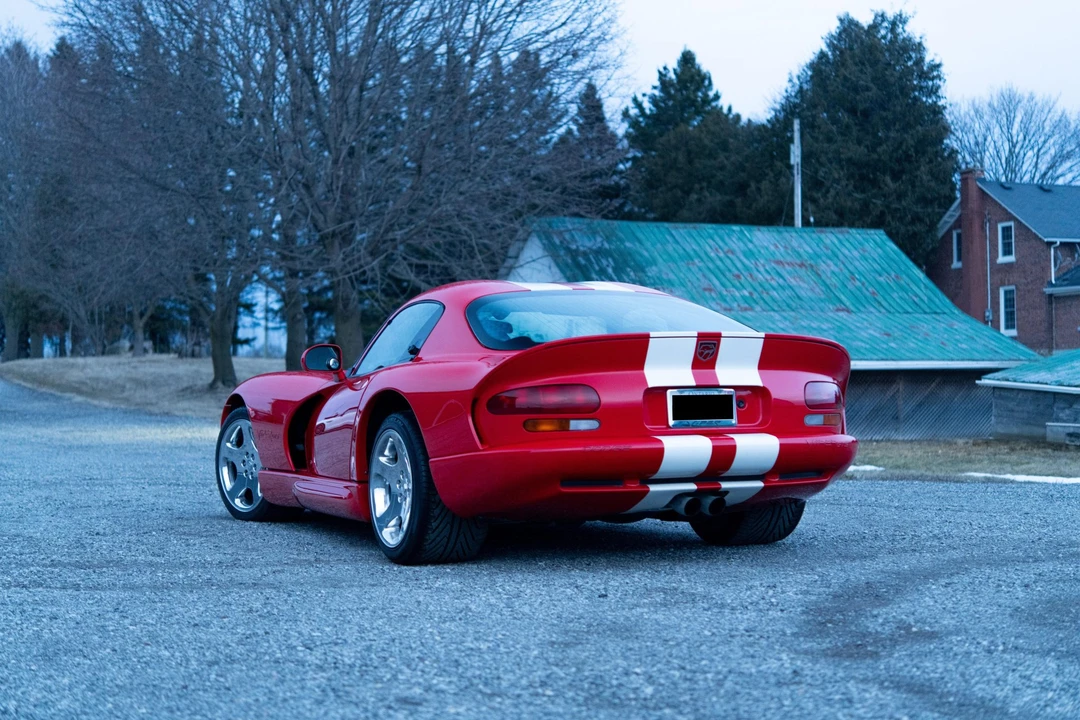 2002 Dodge Viper GTS 2nd Gen - Image 13 of 31