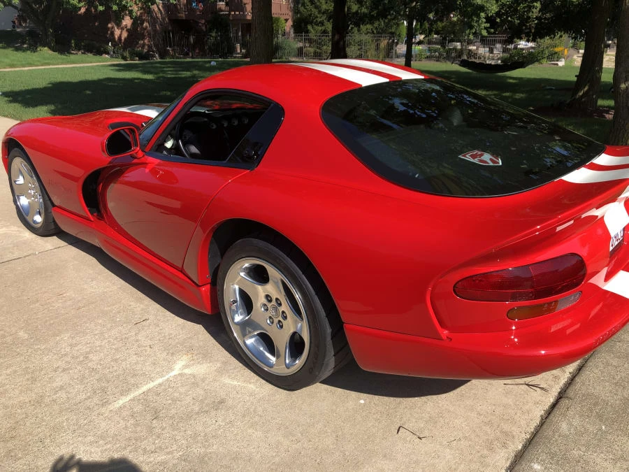 2002 Dodge Viper GTS 2nd Gen - Image 2 of 5