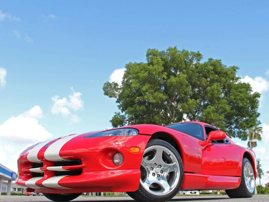 2002 Dodge Viper GTS 2nd Gen - Image 2 of 12