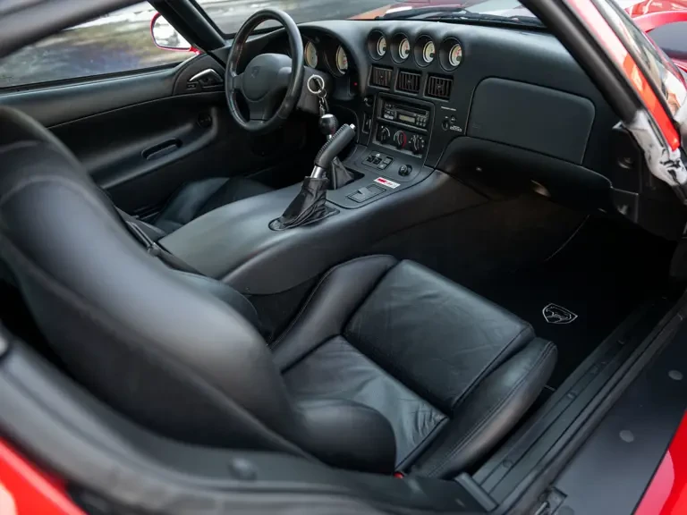 2002 Dodge Viper GTS 2nd Gen - Image 28 of 31