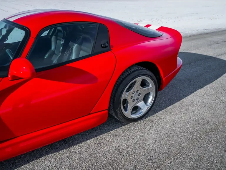 2002 Dodge Viper GTS 2nd Gen - Image 18 of 31