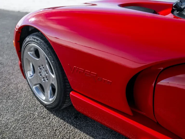 2002 Dodge Viper GTS 2nd Gen - Image 19 of 31