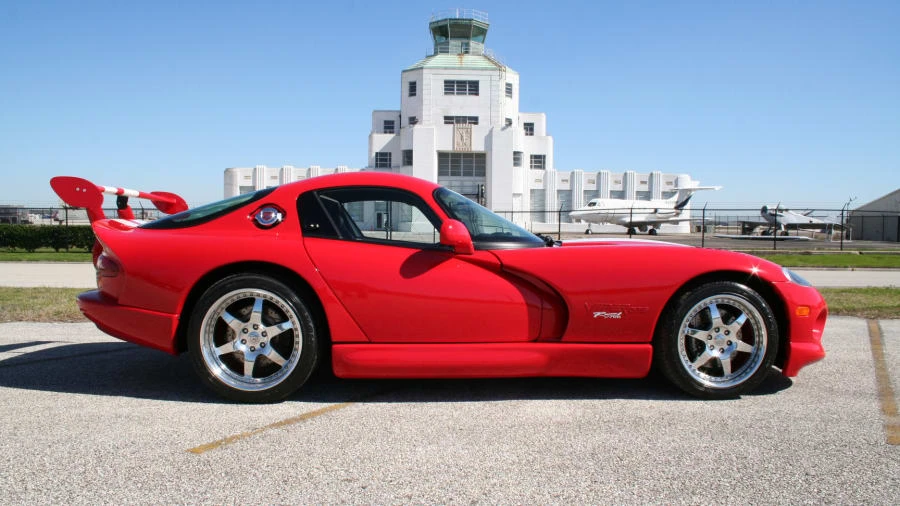 2002 Dodge Viper GTS 2nd Gen - Image 2 of 10