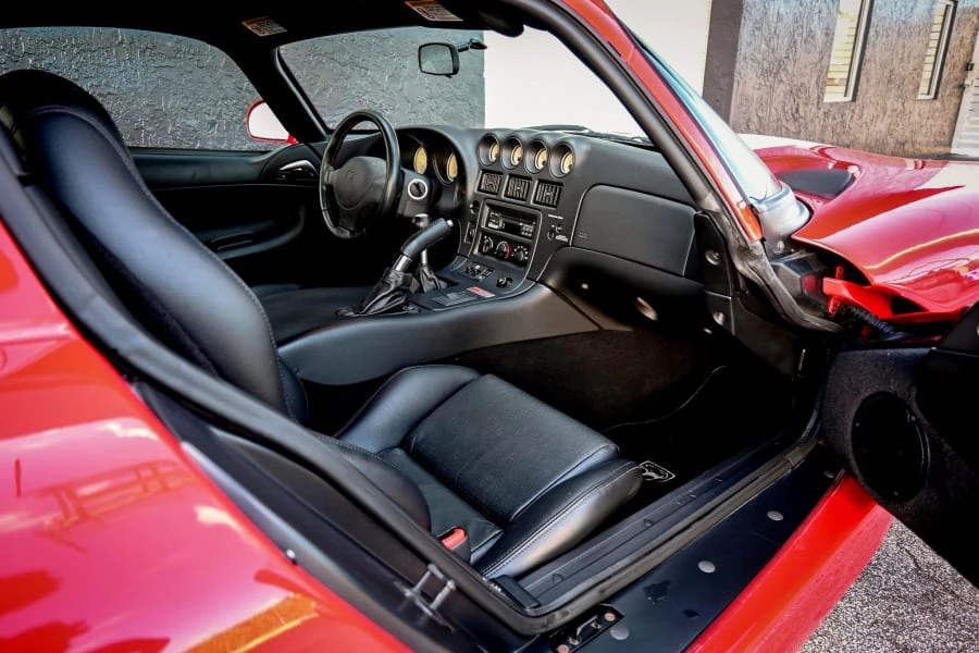 2002 Dodge Viper GTS 2nd Gen - Image 19 of 30