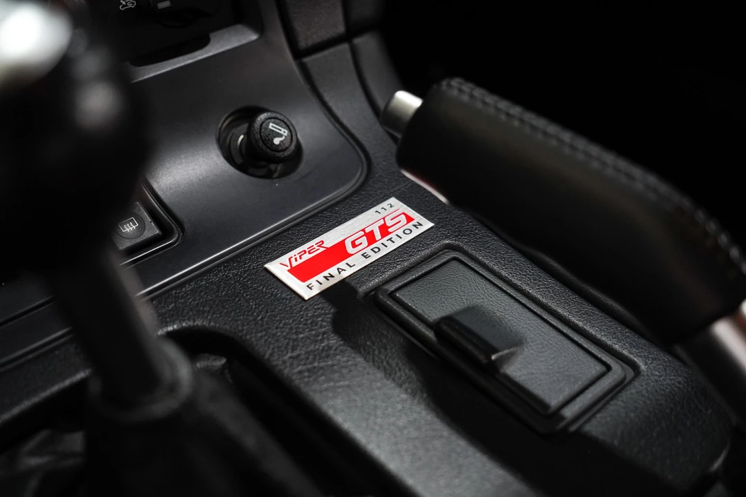2002 Dodge Viper GTS 2nd Gen - Image 13 of 31