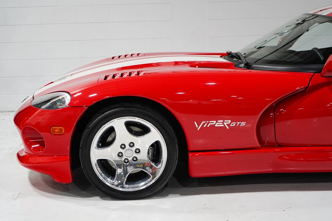 2002 Dodge Viper GTS 2nd Gen - Image 26 of 31