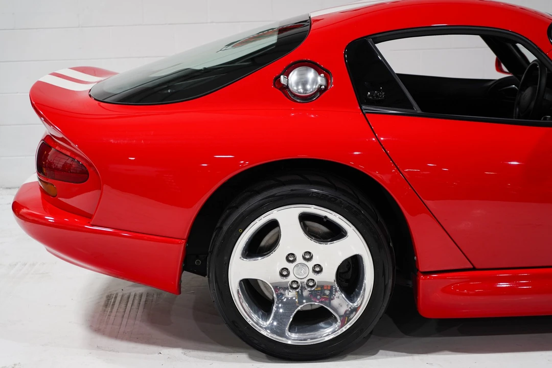 2002 Dodge Viper GTS 2nd Gen - Image 22 of 31