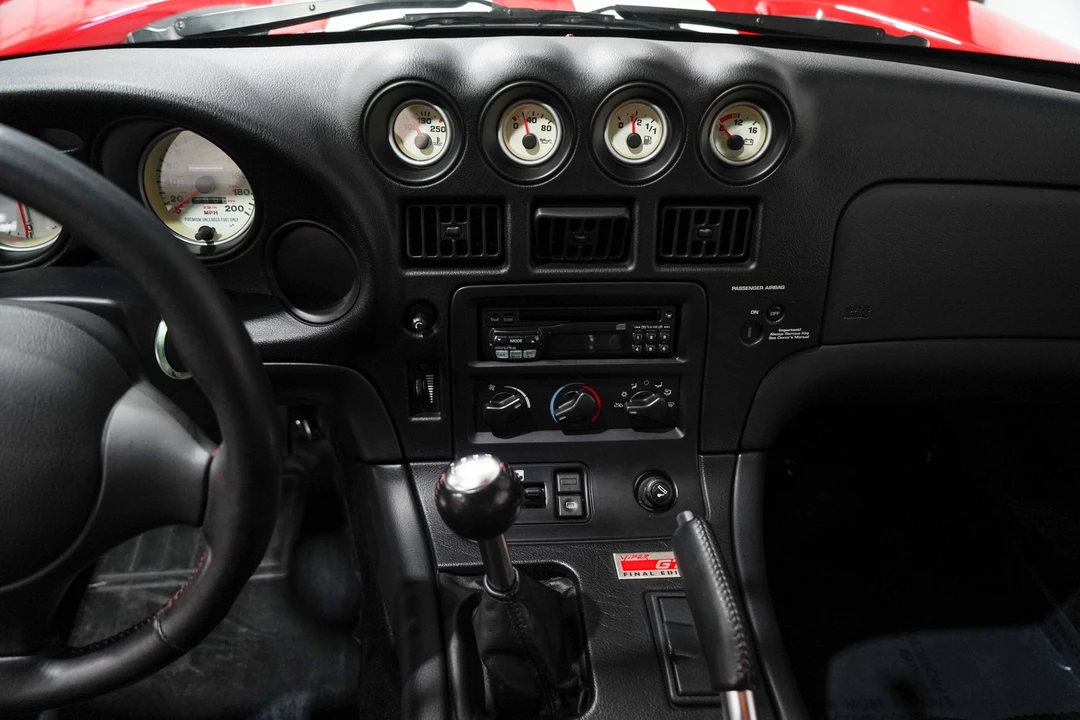 2002 Dodge Viper GTS 2nd Gen - Image 11 of 31