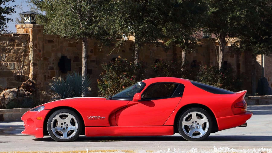 2002 Dodge Viper GTS 2nd Gen - Image 2 of 12